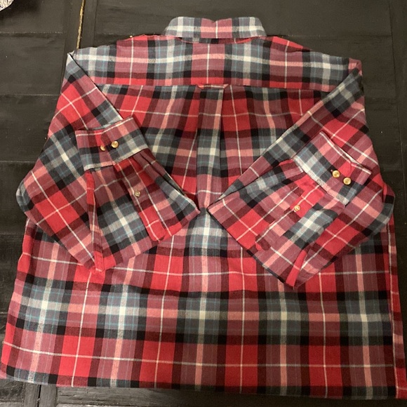 Mens Izod Buttonup - Picture 4 of 4